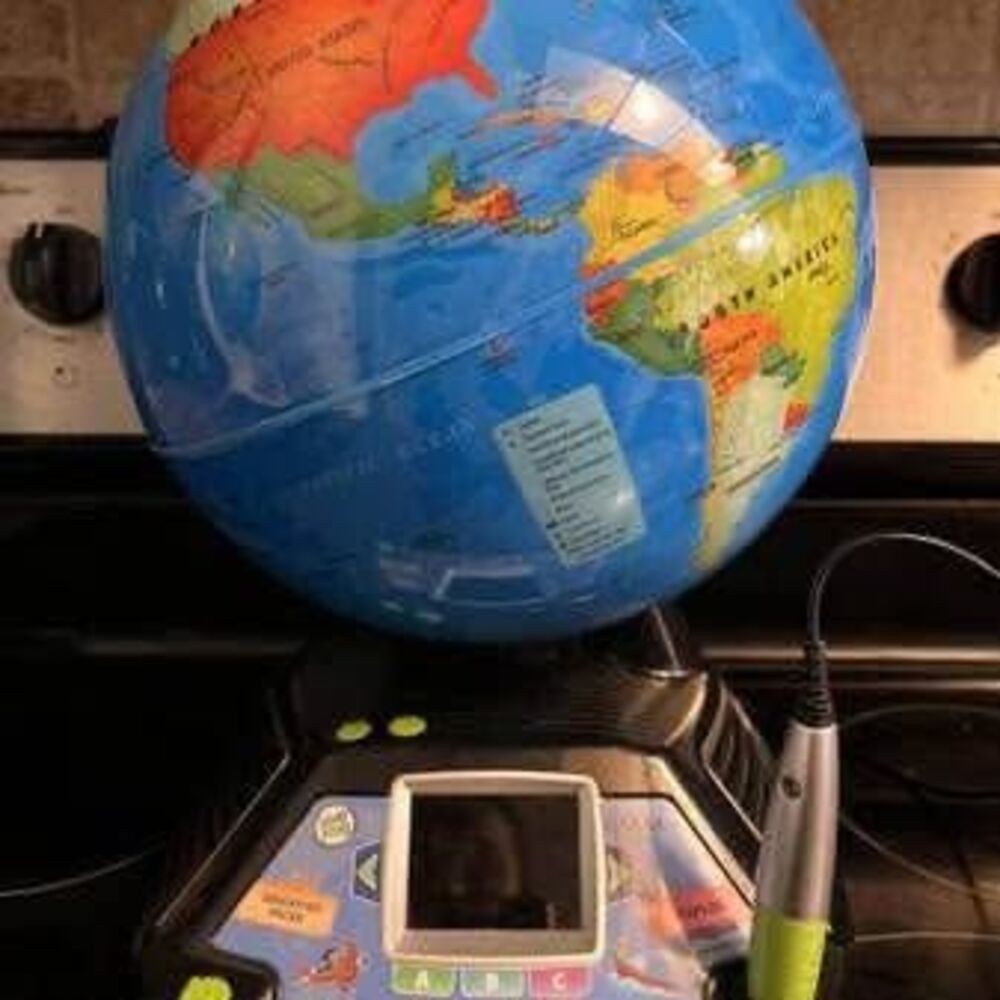 LeapFrog Magic Adventures Globe - BARELY USED!